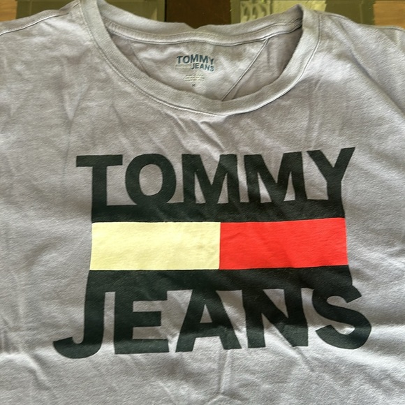 Tommy Jeans cropped tee. - Picture 2 of 2
